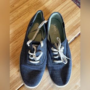Keds. Demin. Size 8.
